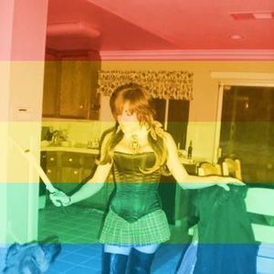 Meet your Posher, Elisa